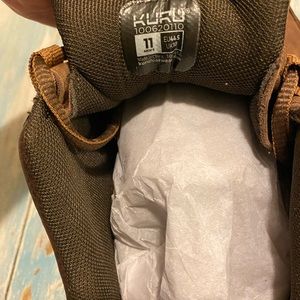 KURU CHICANE SHOES SIZE 11 men’s